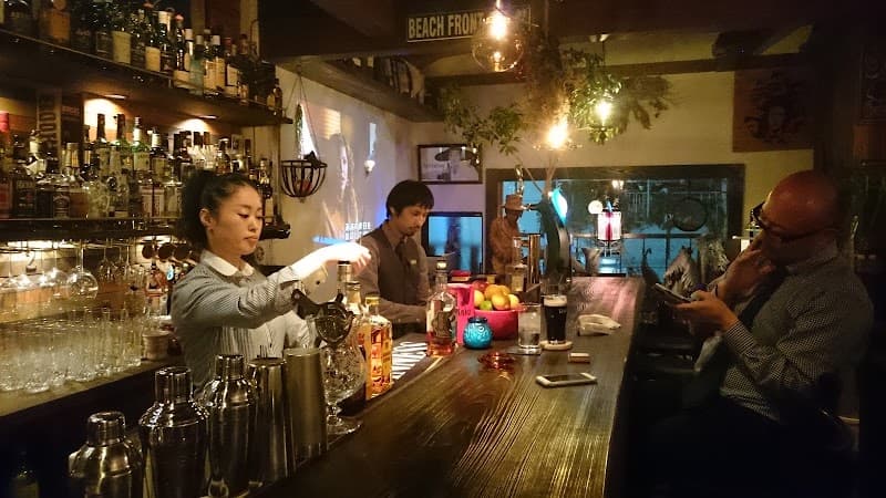 隠家 YELLOWの店内・料理の写真 3枚目