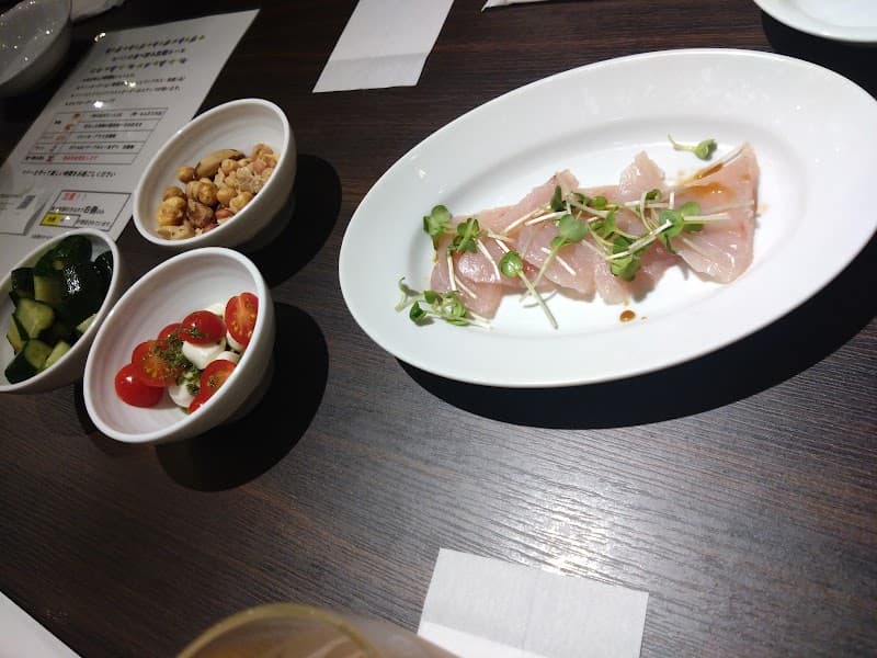 ワイン食房ルパン 名駅3丁目店の店内・料理の写真 2枚目