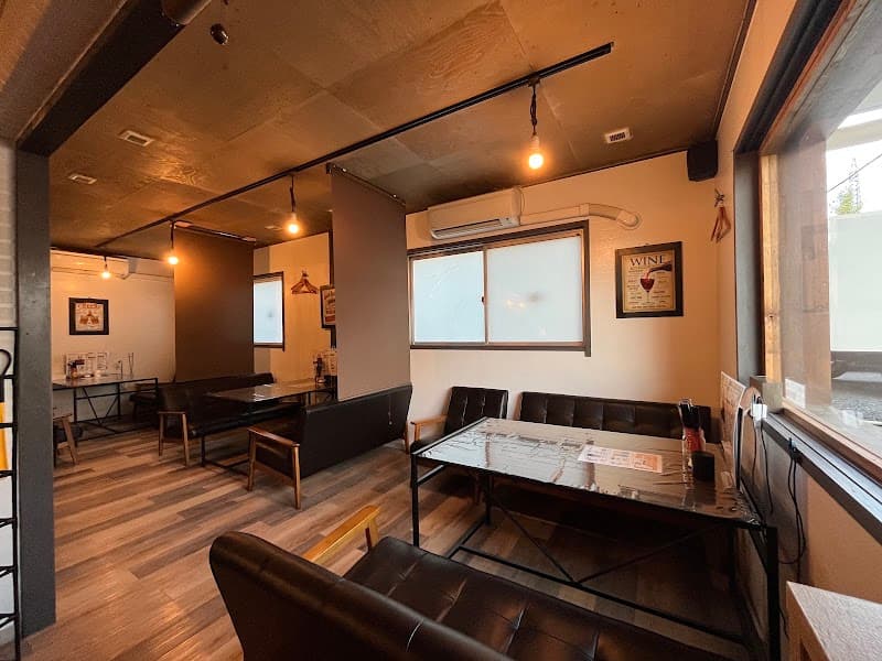Dining&Bar Coco Crest