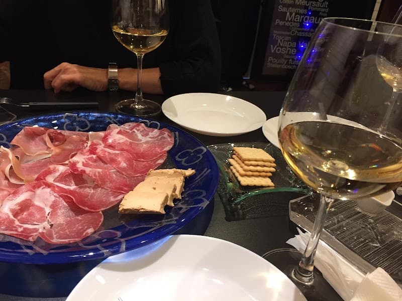 岸谷バル Nonno Nonnaの店内・料理の写真 2枚目