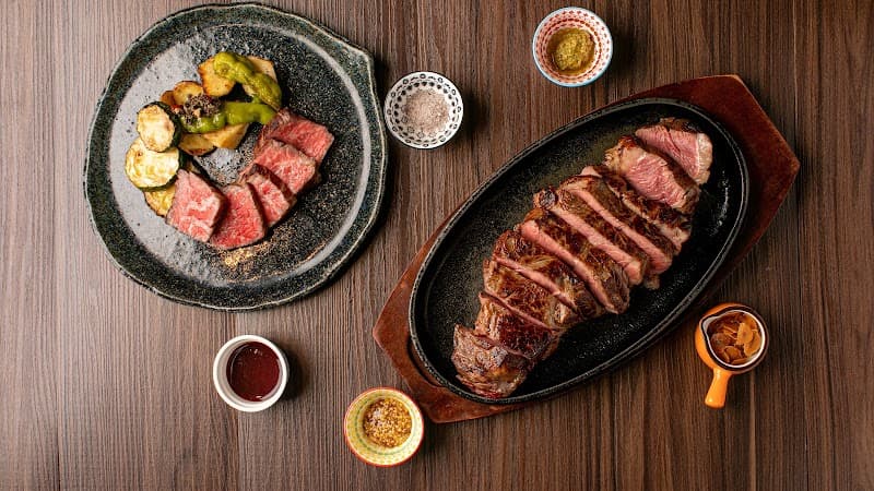WINE✕鉄板料理 ば～るの店内・料理の写真 2枚目