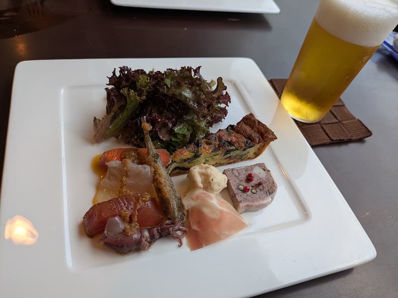 ビストロエッサンス・ド・タニヤマの店内・料理の写真 3枚目
