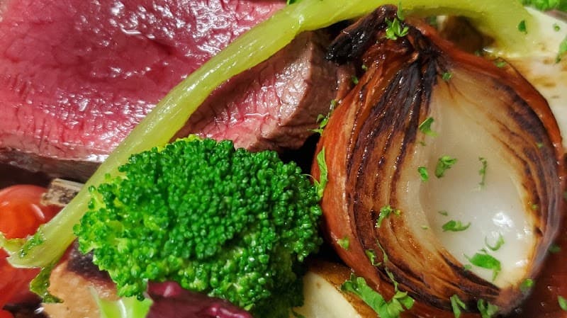 BISTRO & BAR Utageの店内・料理の写真 2枚目