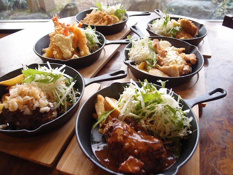 洋食ビストロ 福壱軒 美川本店の店内・料理の写真 2枚目