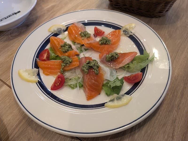 原価ビストロチーズプラス 宝塚の店内・料理の写真 3枚目