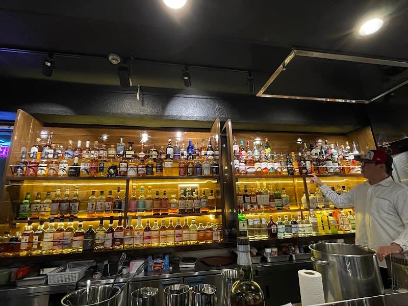 The Bar Localの店内・料理の写真 3枚目