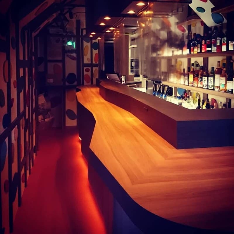 イタリアン ダイニング バー LAGO(ラーゴ)