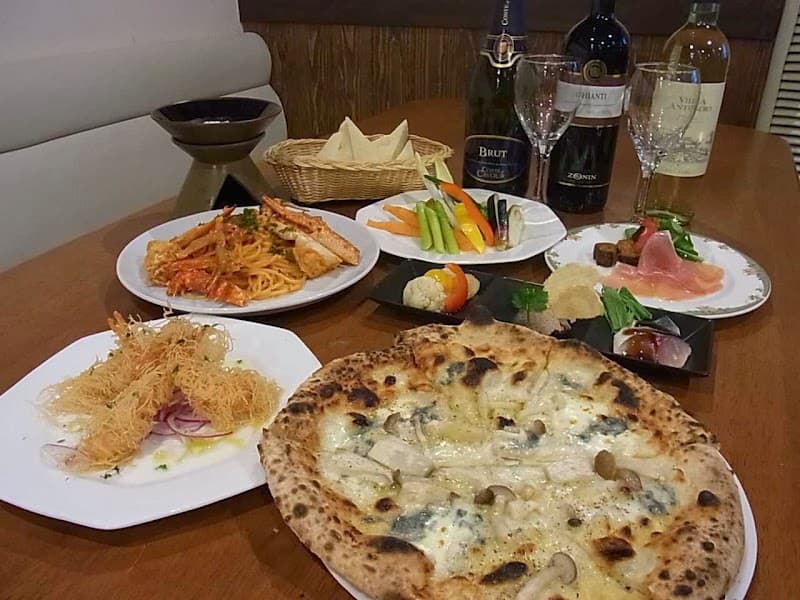 窯焼きビストロ博多NukuNukuの店内・料理の写真 2枚目