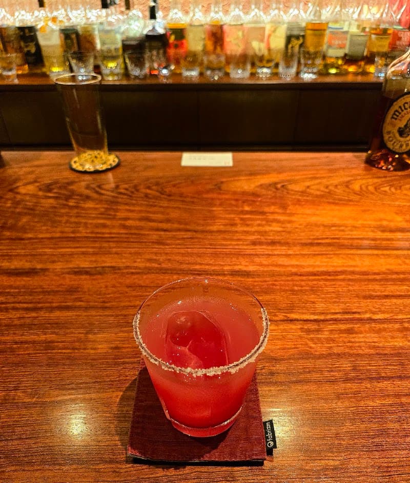 DEN THE LOUNGING ROOM デン·ザ·ラウンジング·ルームの店内・料理の写真 3枚目
