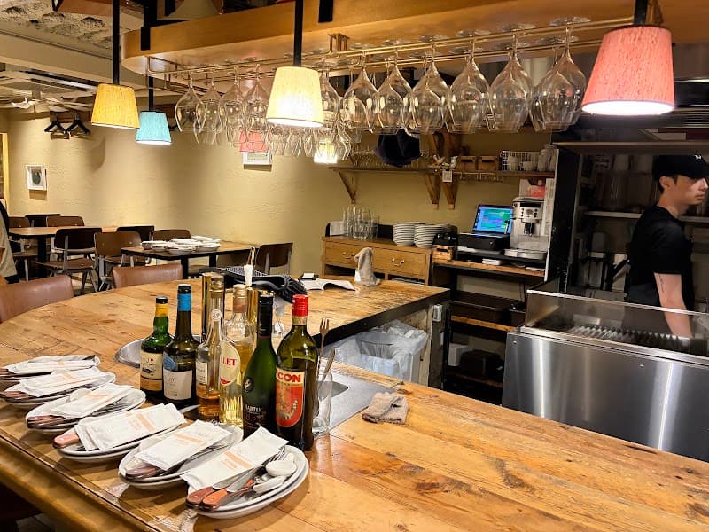 SARU - Apero Bistro - 自由が丘の店内・料理の写真 2枚目
