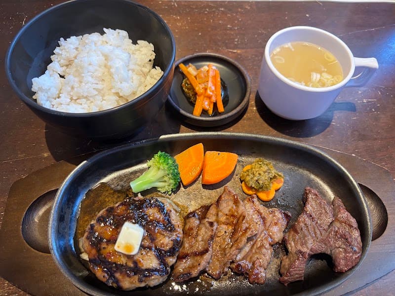 肉バル ココロの店内・料理の写真 3枚目