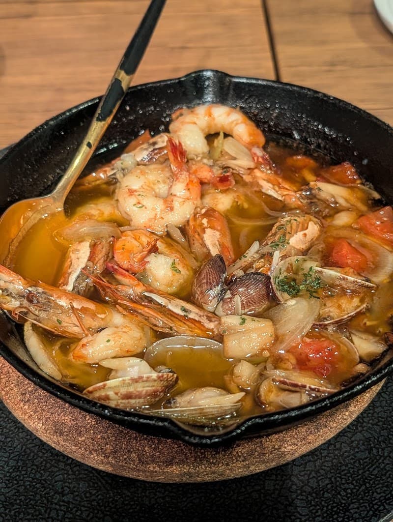 ビストロ食堂Bonappetit(ボナペティ) 駅西店の店内・料理の写真 3枚目