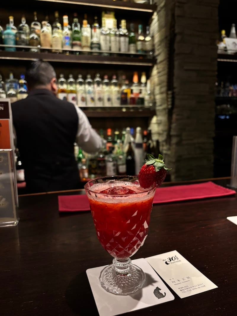 Bar 30's TOWSERの店内・料理の写真 3枚目