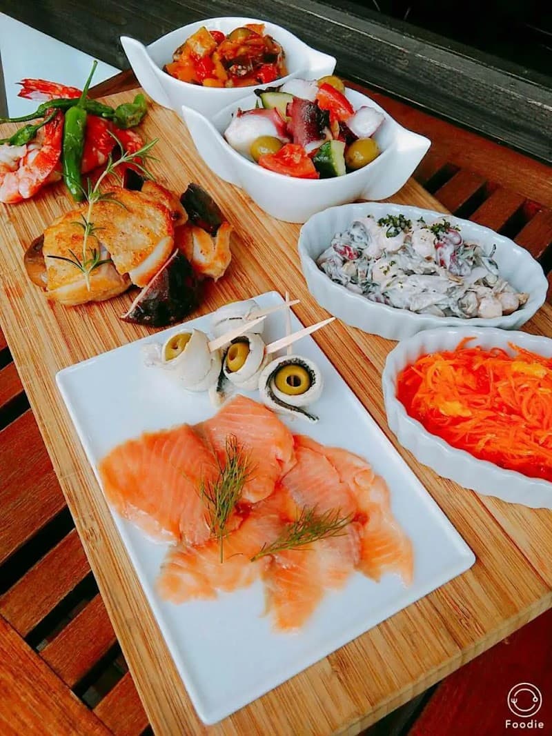 ビストロ・フレンチ L’oiseau Bleu（ルワゾーブル）の店内・料理の写真 2枚目