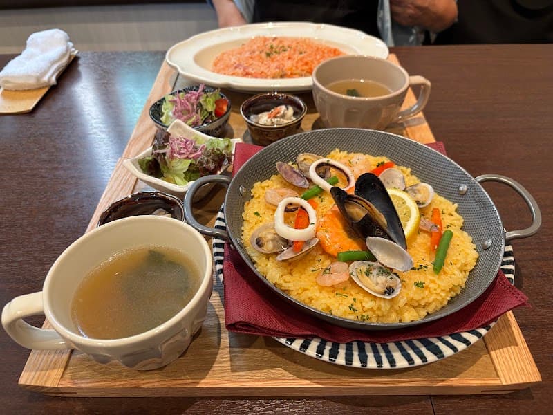 cafe and bal LIFEの店内・料理の写真 2枚目
