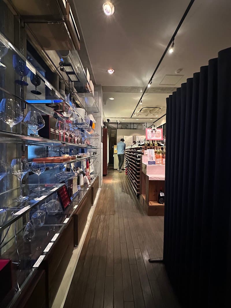 ワインブティック パニエの店内・料理の写真 2枚目