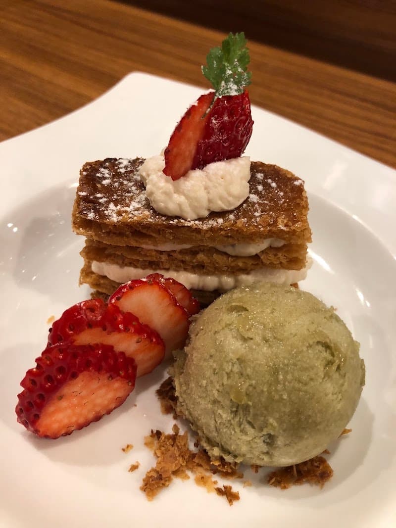 ワインビストロ アンフォラ 千駄ヶ谷の店内・料理の写真 2枚目