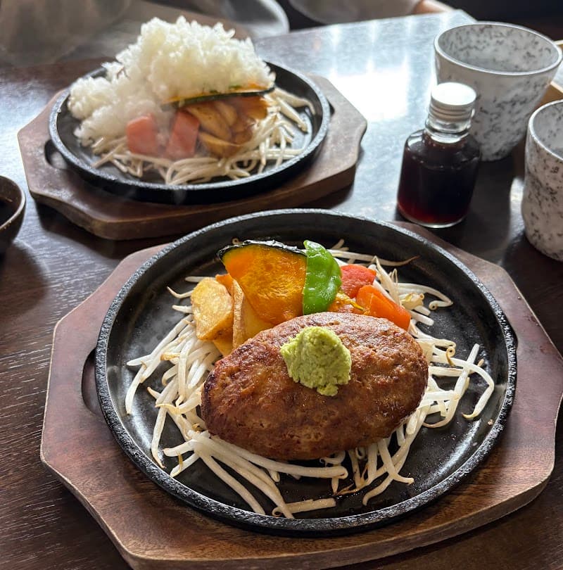 黒毛和牛ハンバｰグ ふぅわの店内・料理の写真 3枚目