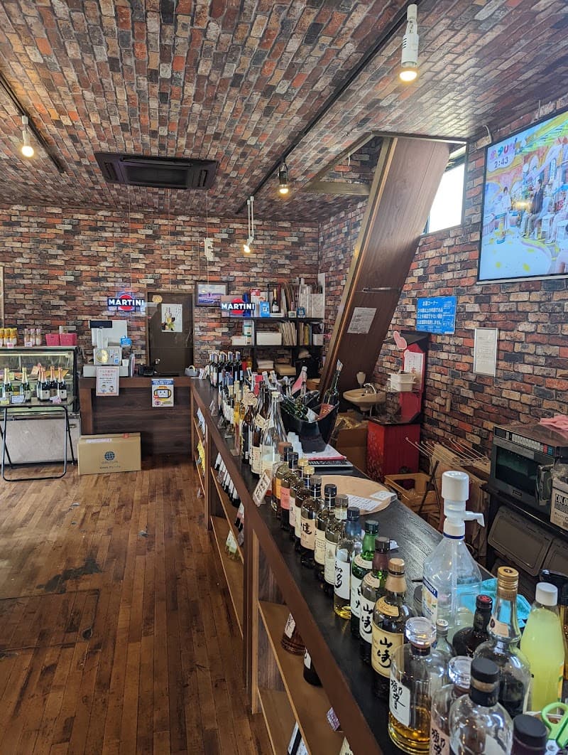 ボトルショップ由布院ワイナリーの店内・料理の写真 2枚目
