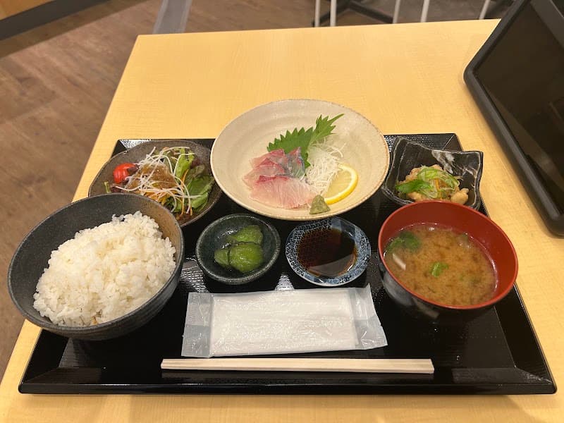 和食ビストロと酒 さんだんばらの店内・料理の写真 3枚目