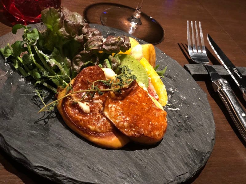 GRAPES OMOTESANDO CHEESE & CHOCOLATEの店内・料理の写真 2枚目