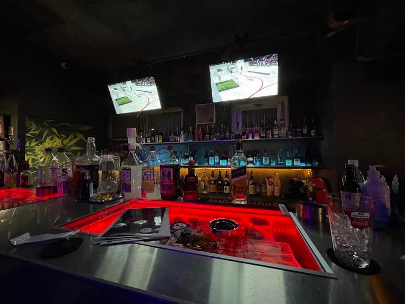 BAR 卍の店内・料理の写真 2枚目