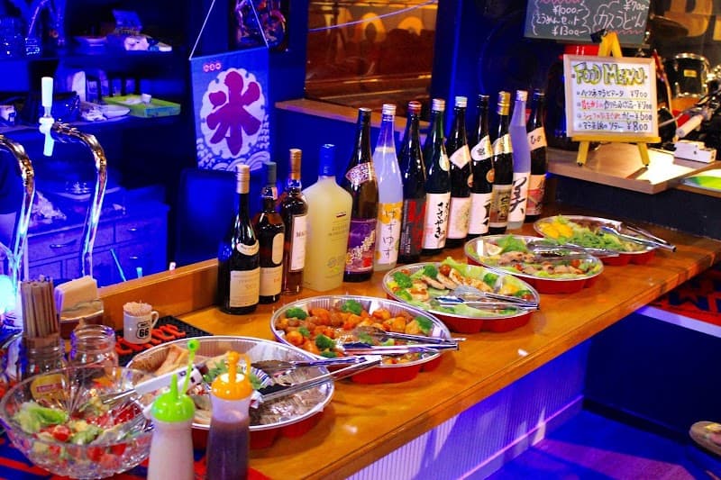 WEST BAR-Western Village-の店内・料理の写真 2枚目