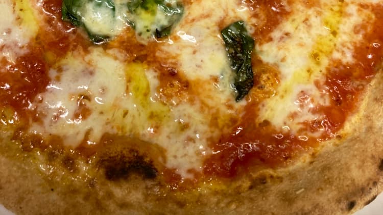 ピッツェリア ラガッタの店内・料理の写真 2枚目