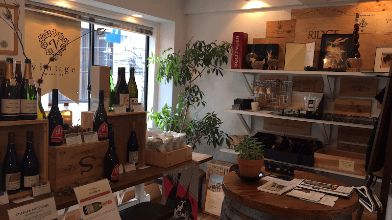 wine shop VINTAGEの店内・料理の写真 2枚目