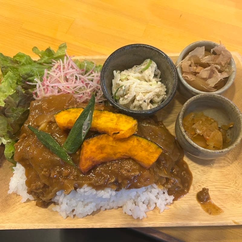 カフェとパブ ツレンチの店内・料理の写真 2枚目