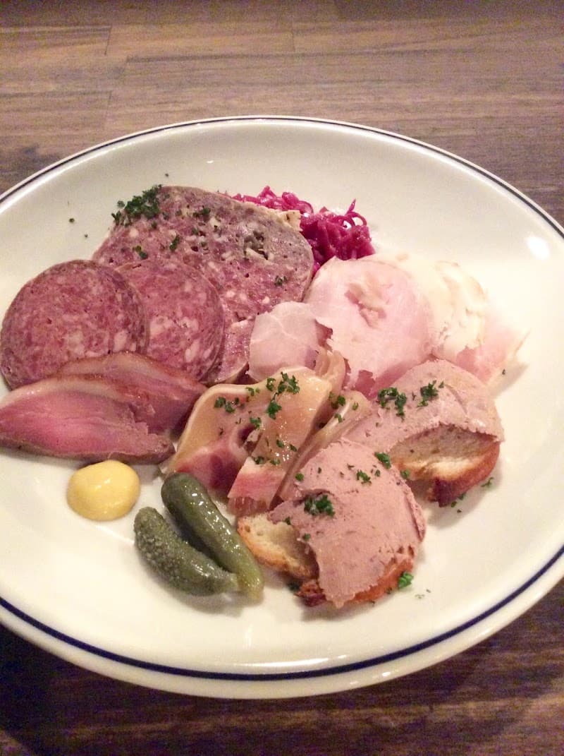 ビストロ レストの店内・料理の写真 2枚目