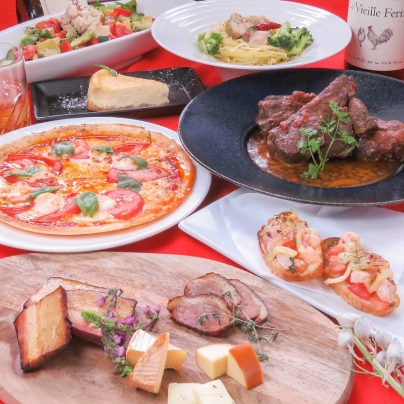LUREE（ルーリー）/ 警固天神バーの店内・料理の写真 2枚目