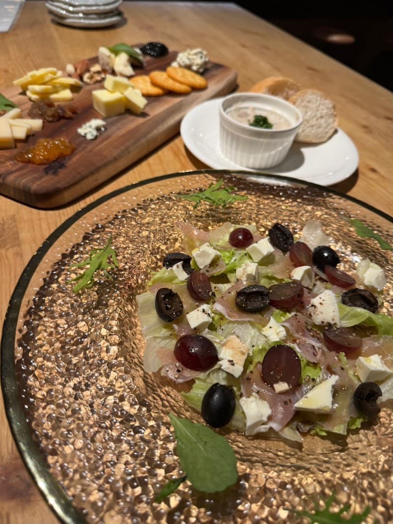 BISTRO ZOMBIEの店内・料理の写真 2枚目