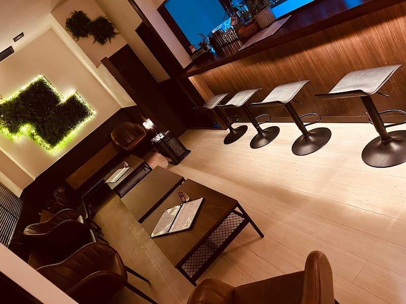 bar comcomの店内・料理の写真 3枚目