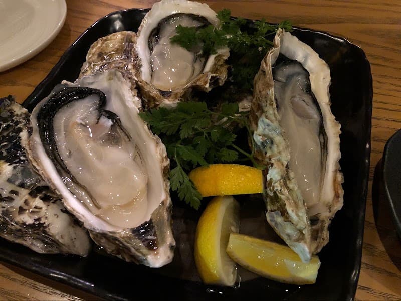 【西麻布】Wine Bar 綺羅星 ワインバーの店内・料理の写真 3枚目