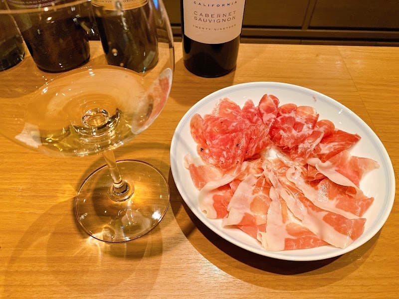 ワインバー 義乃庵の店内・料理の写真 2枚目