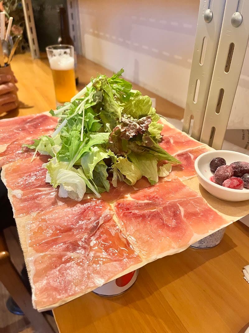ワイン屋 baffettoの店内・料理の写真 2枚目