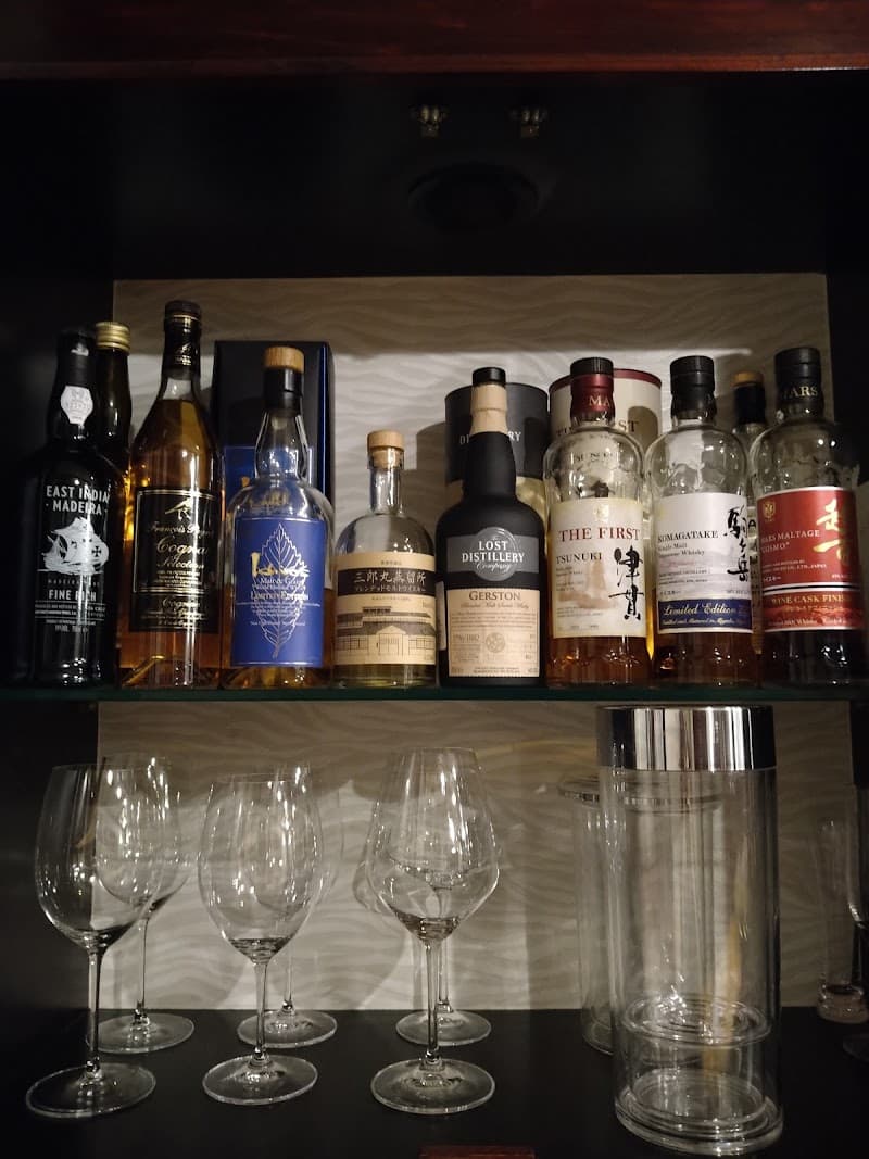 和飲場 Refill ワインバー リフィル