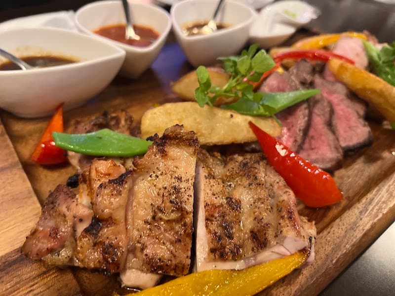 NEWYORK STYLE DINING BAR EMPIREの店内・料理の写真 3枚目