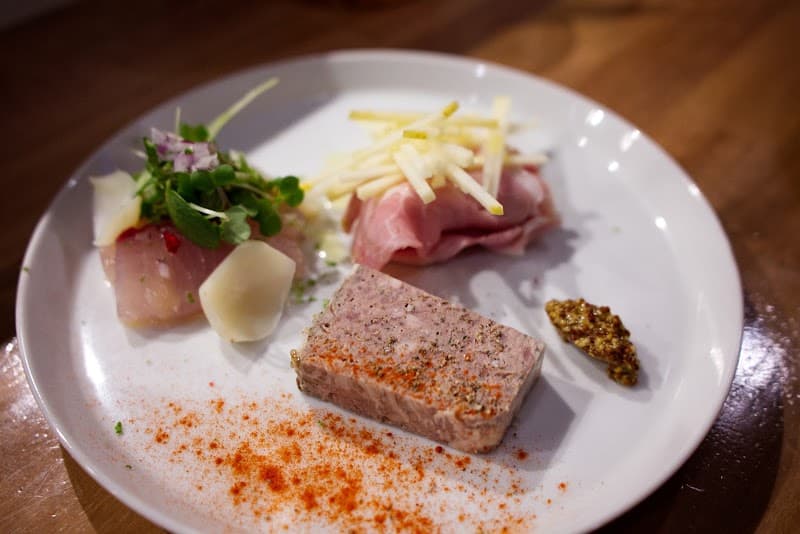 ビストロ料理とワインの店オデッテ(odette)の店内・料理の写真 3枚目