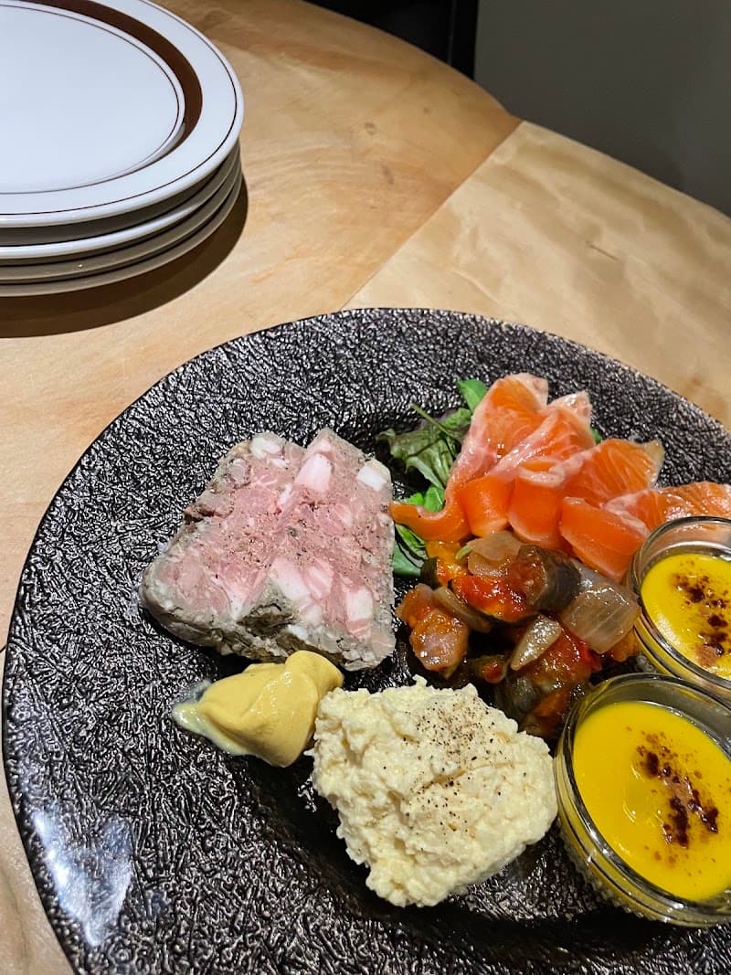 wine labo reif (ワインラボライフ)の店内・料理の写真 2枚目