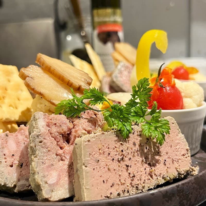 二階のワインビストロ あまねキ（旧 二階のワイン食堂 ばんさん）の店内・料理の写真 2枚目