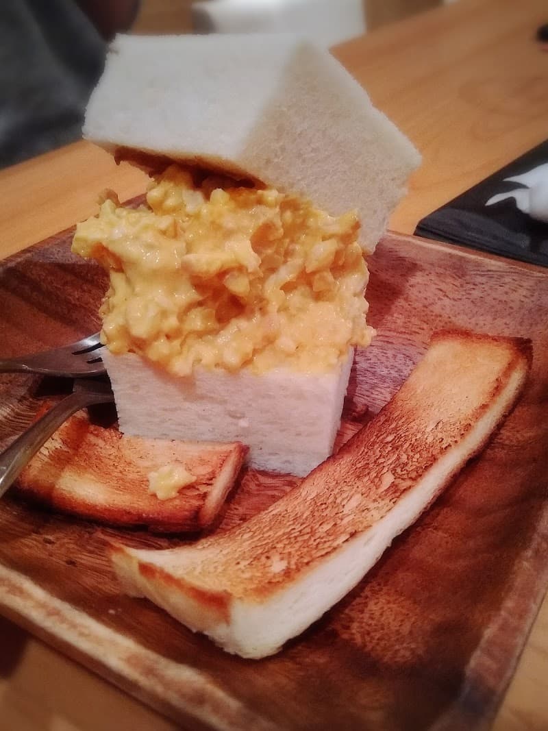 みつ志 燻製ビストロの店内・料理の写真 2枚目