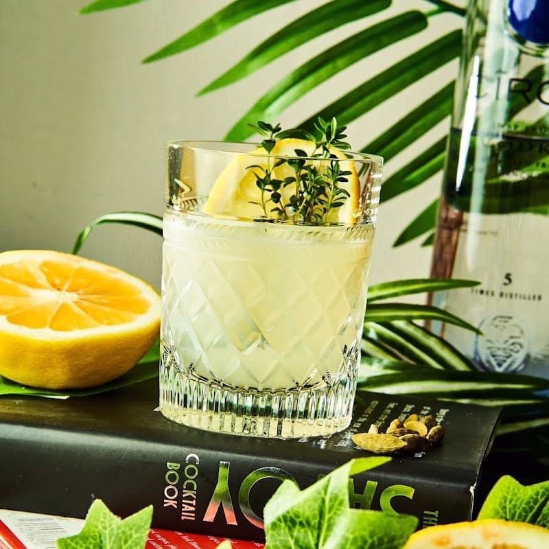フルーツカクテルバー Bar Four Pieces (バーフォーピース)亀有の店内・料理の写真 2枚目