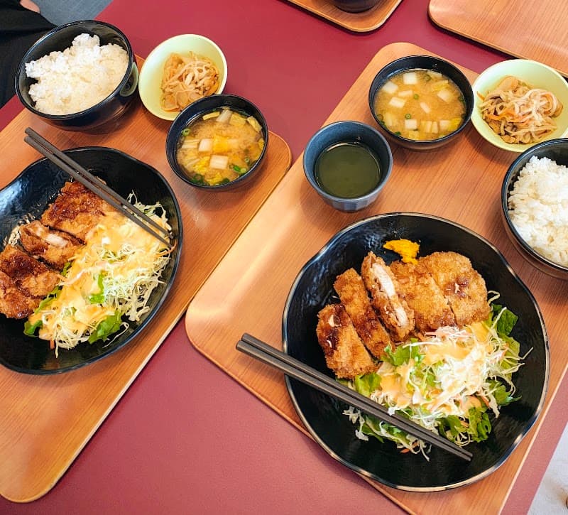 まちの企業寮ZiNOBA "SHOKUDO"の店内・料理の写真 3枚目