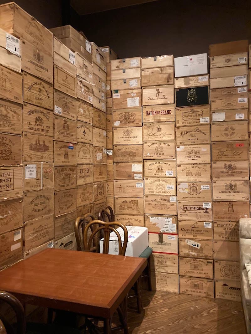 ワインセラーヤマモト 山本酒店の店内・料理の写真 2枚目