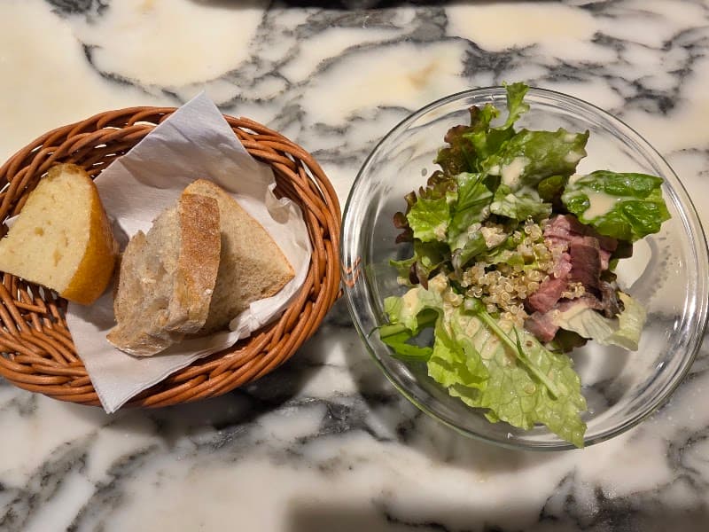 Le Bar a Vin52 AZABU TOKYO 成城石井 関内店の店内・料理の写真 3枚目