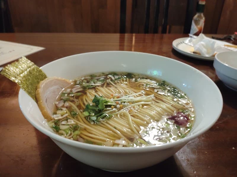 ジンアンドビターズの店内・料理の写真 2枚目