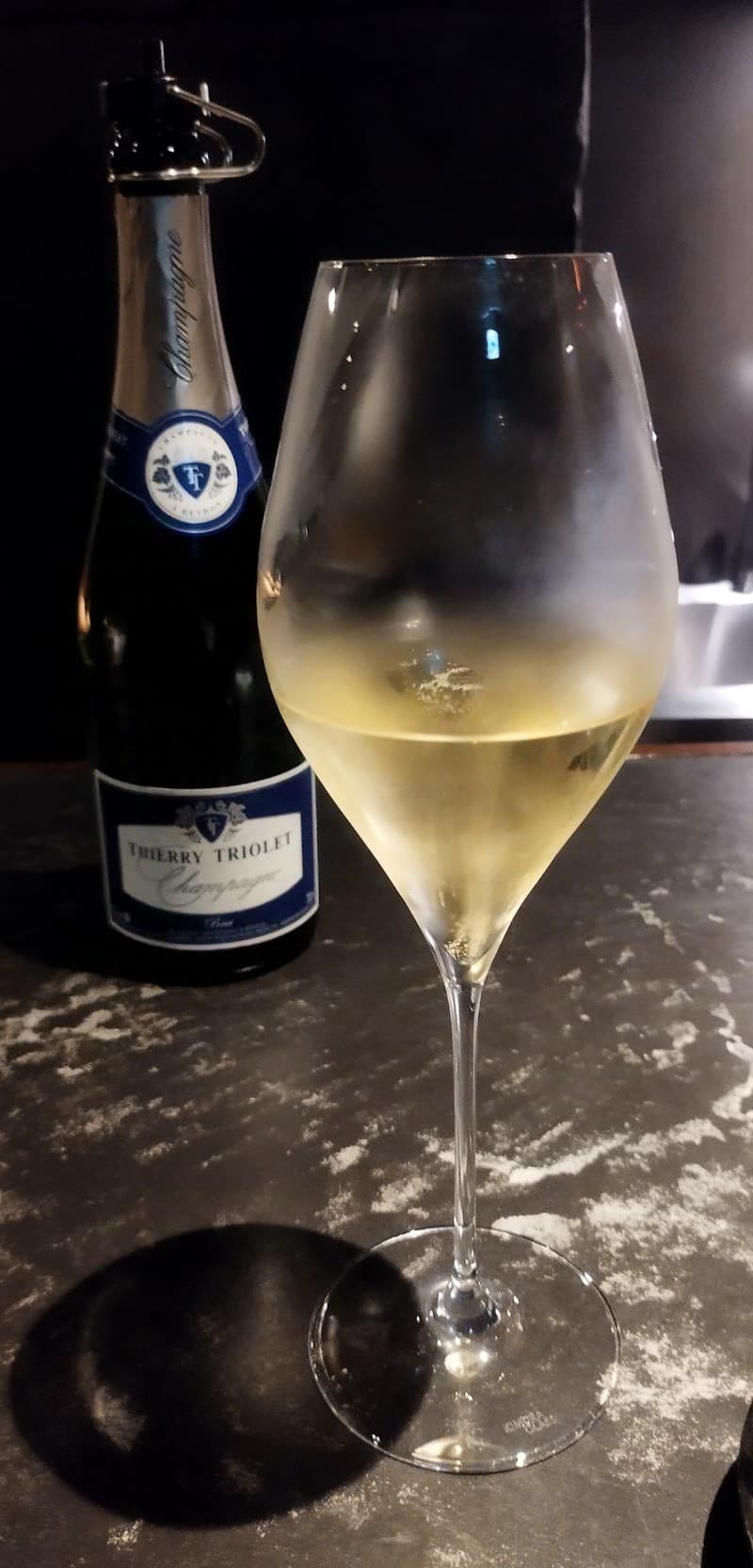 Wine bar Amiralの店内・料理の写真 3枚目
