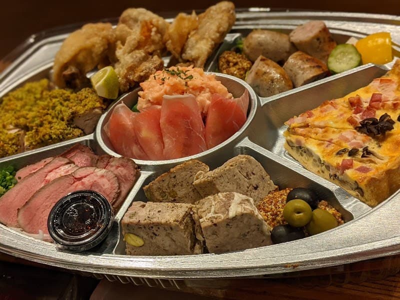 駅前ワイン食堂 BIBIの店内・料理の写真 2枚目